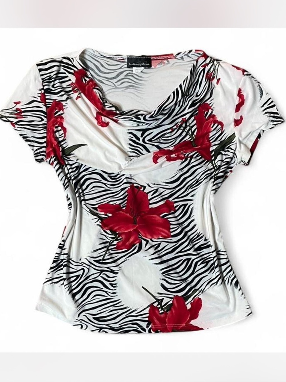 Brittany Black Y2K White Zebra-Print Short Sleeve Top with Red Floral Accents M